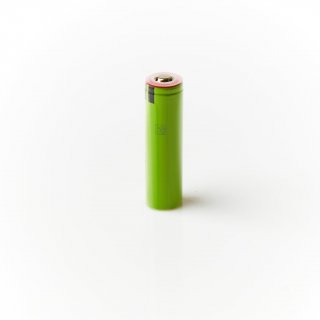 NCR18650 hle&eth;slurafhla&eth;a m/toppi 3350mAh 3.7V