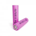 INR18650 hle&eth;slurafhla&eth;a m/fl&ouml;tum toppi 3000mAh 3.6/3.7V